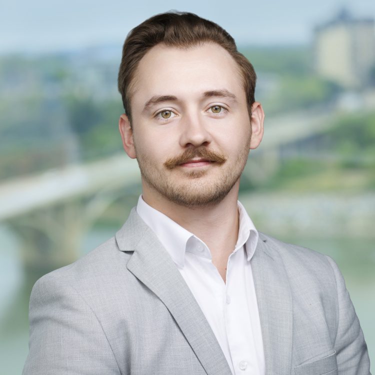 Nathaniel Wingerak, Saskatoon Associate