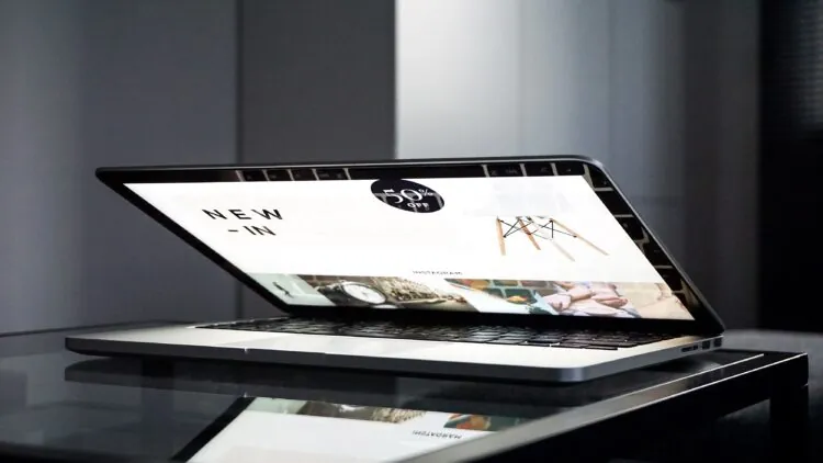 Marketing laptop