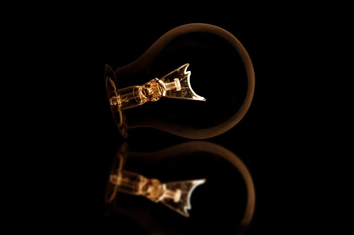 Light Bulb – Patent Law – IP