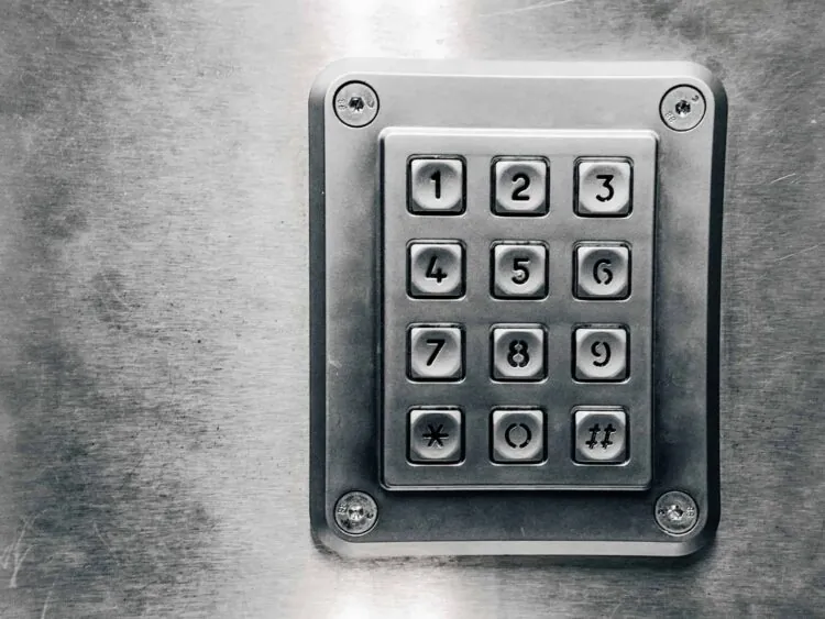 buttons for password combination