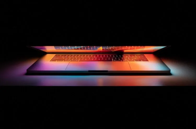 cyber laptop
