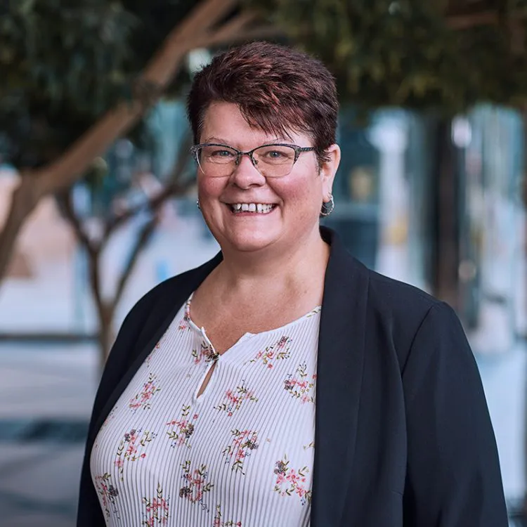 Dawn Holten | Regina paralegal