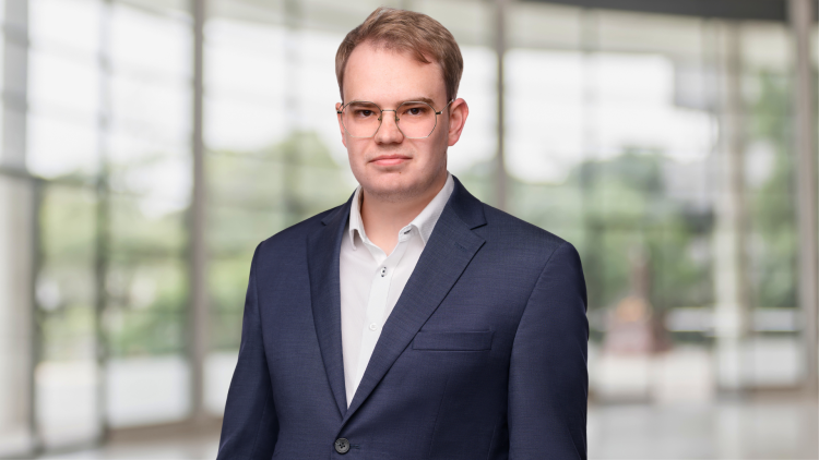 Brandon Gray, Associate Lawyer