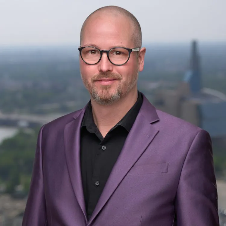 MIchael Arnott, Winnipeg lawyer