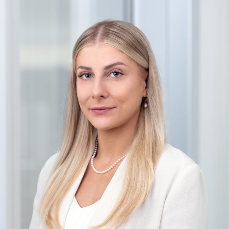 Jasmine Yakabowich, avocate à Calgary