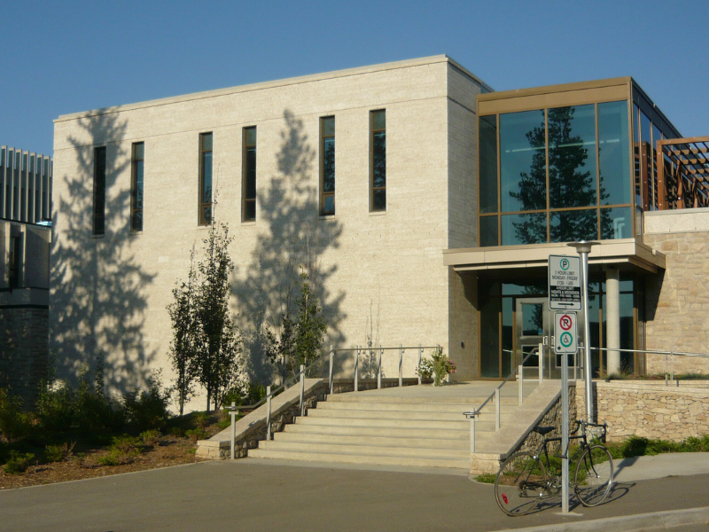 An exterior photo of the University of Saskatchewan College of Law